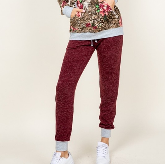 ✔️CLEARANCE! Burgundy lightweight joggers - Picture 5 of 5